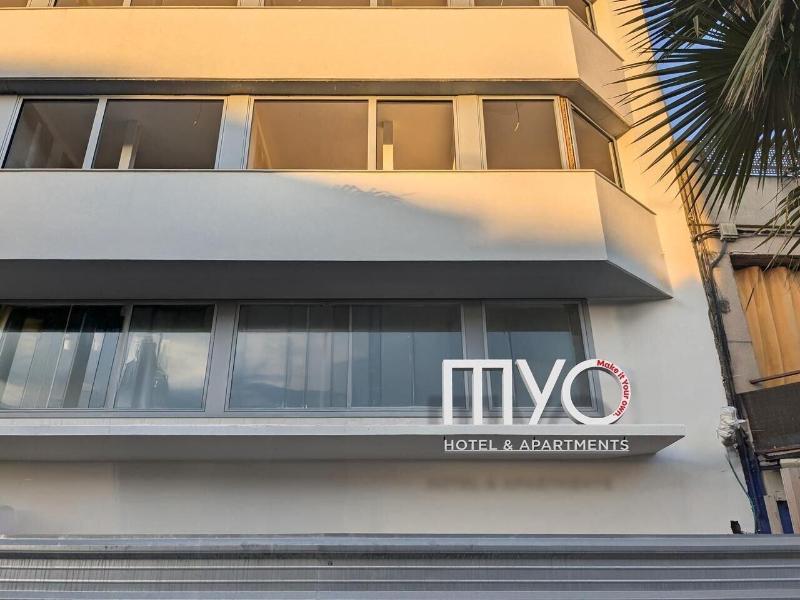 MYO Barcelona Hotel & Apartments image