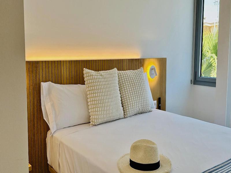 MYO Barcelona Hotel & Apartments image