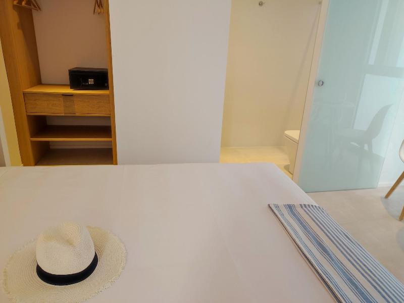 MYO Barcelona Hotel & Apartments image