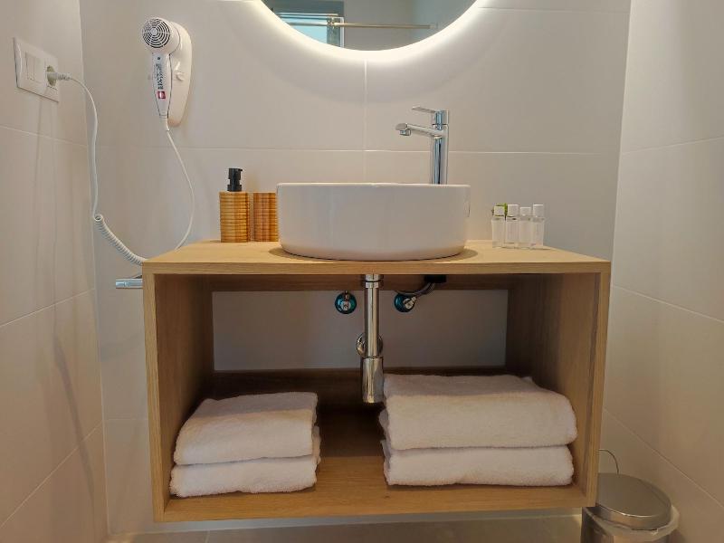 MYO Barcelona Hotel & Apartments image