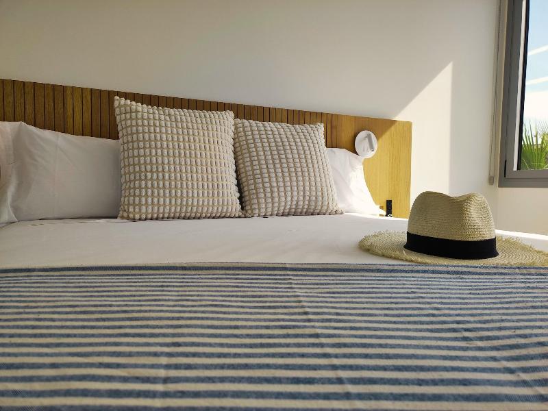 MYO Barcelona Hotel & Apartments image