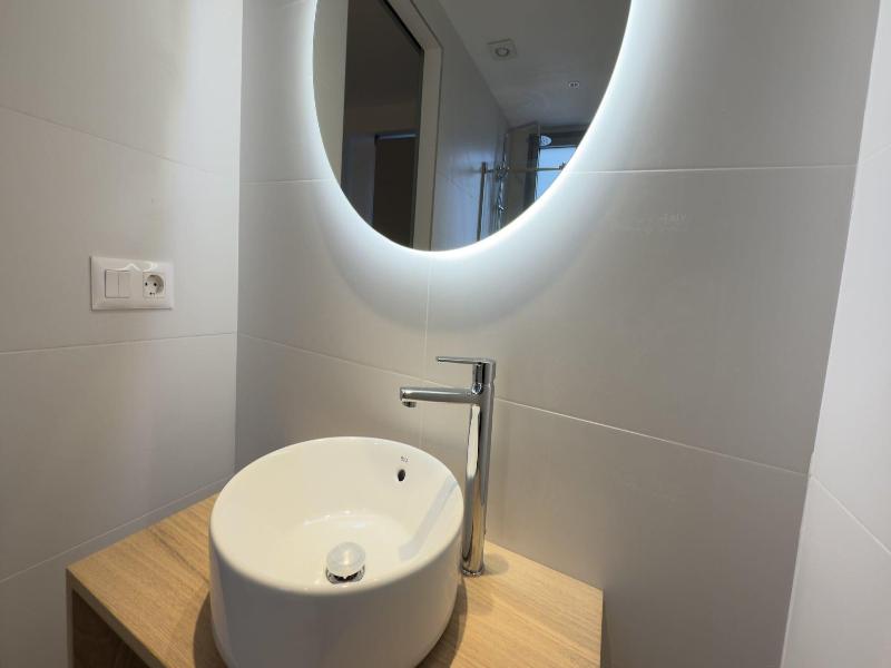 MYO Barcelona Hotel & Apartments image