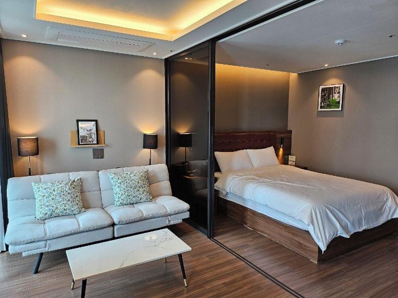 Elbon The Stay X A1with Haeundae image