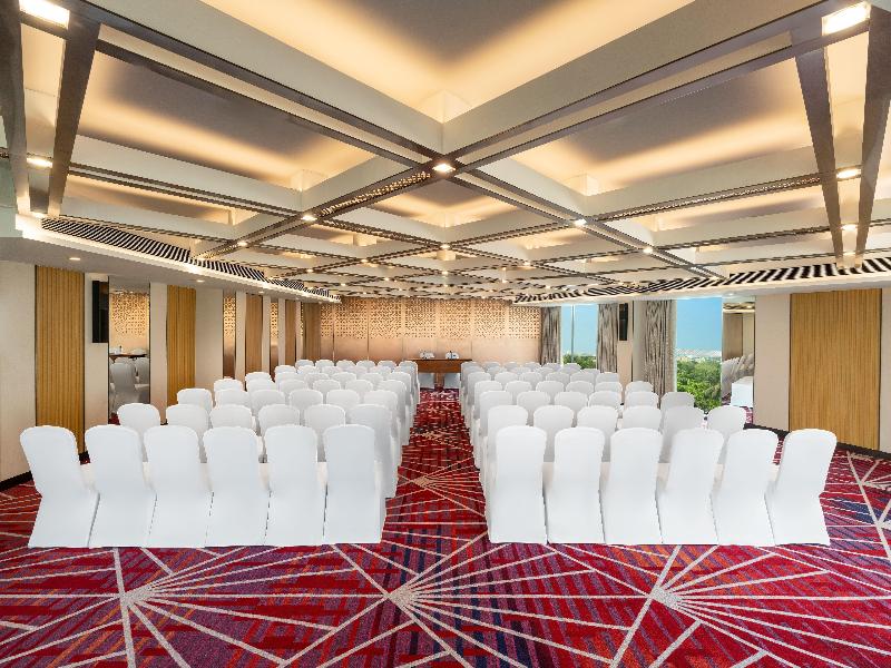 Hilton Garden Inn Mumbai International Airport image