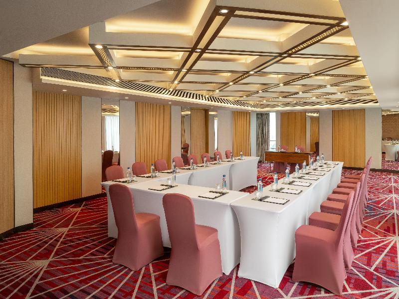 Hilton Garden Inn Mumbai International Airport image