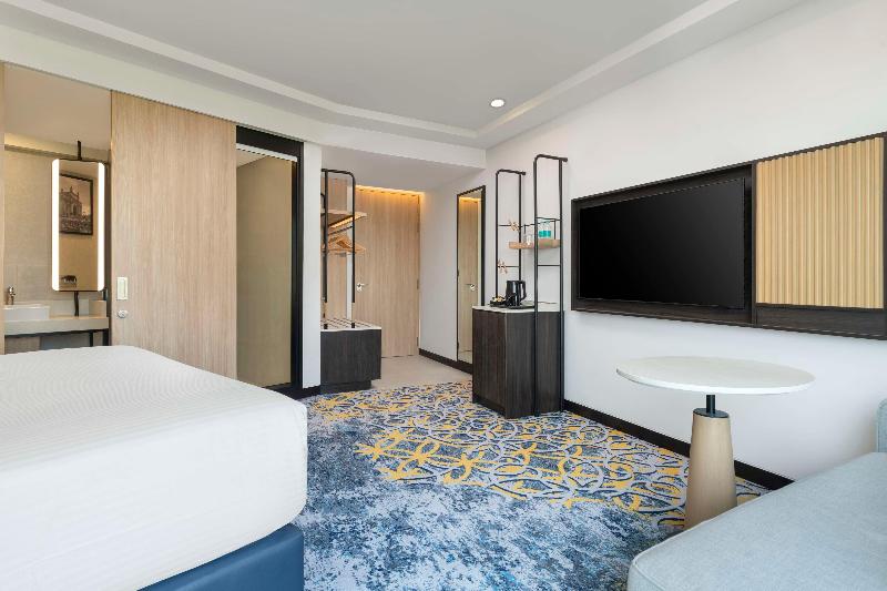 Hilton Garden Inn Mumbai International Airport