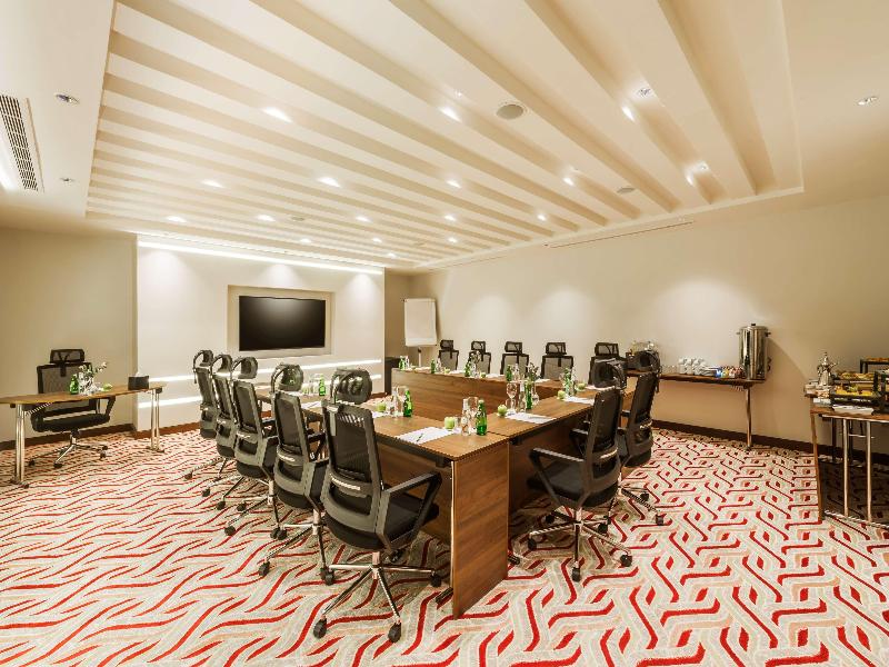 Best Western Plus Al Qurayyat City Center image