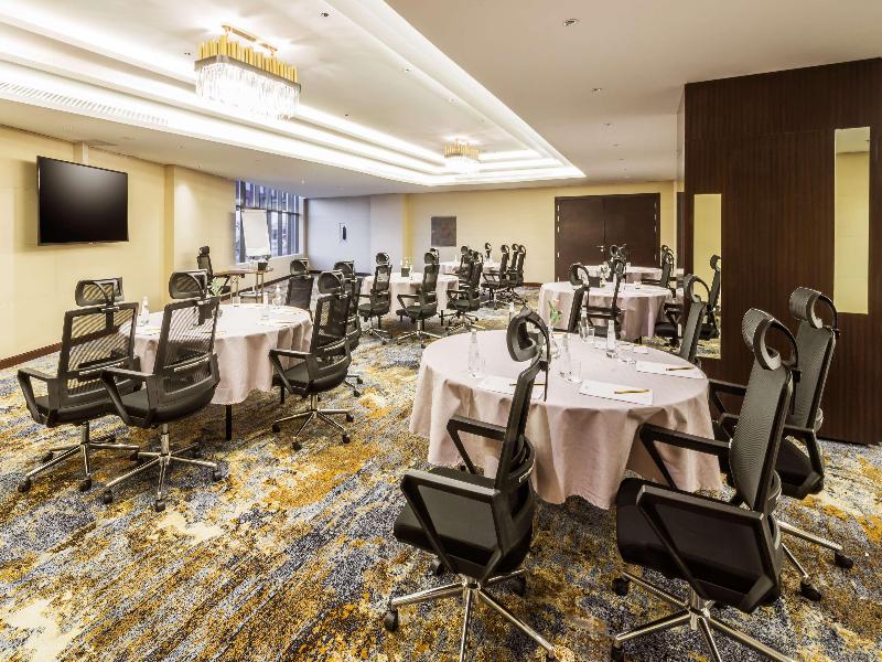 Best Western Plus Al Qurayyat City Center image