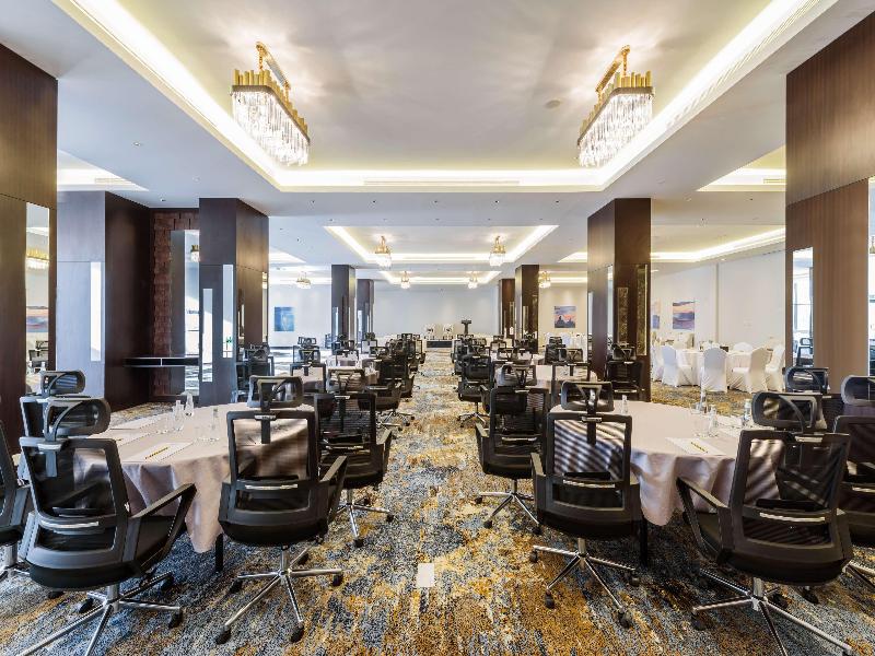 Best Western Plus Al Qurayyat City Center image