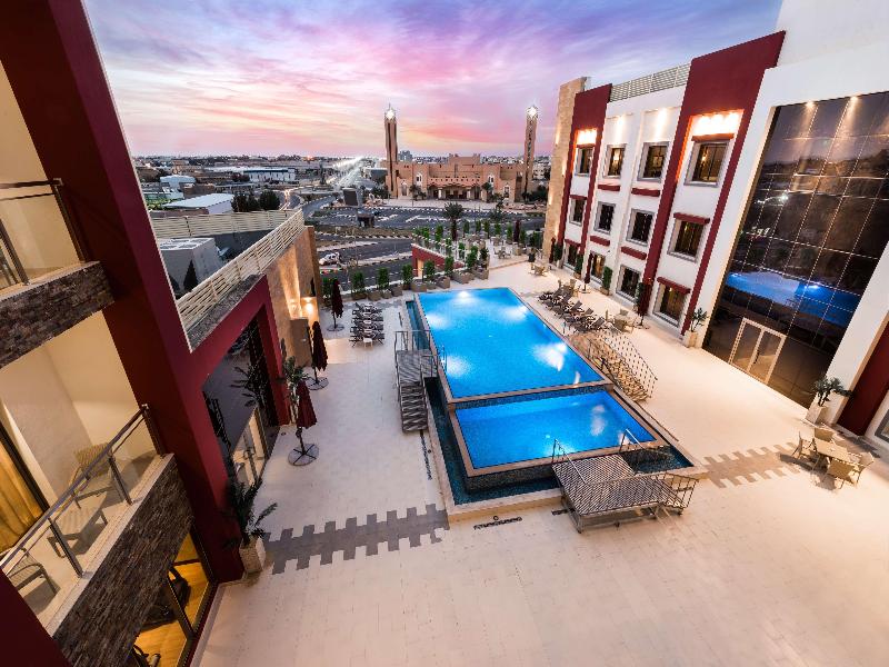 Best Western Plus Al Qurayyat City Center image