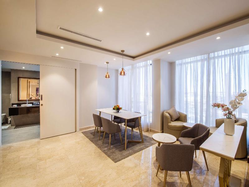 Best Western Plus Al Qurayyat City Center image