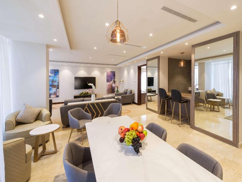 Best Western Plus Al Qurayyat City Center image