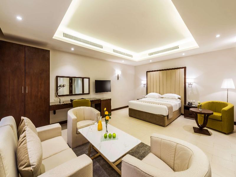 Best Western Plus Al Qurayyat City Center image