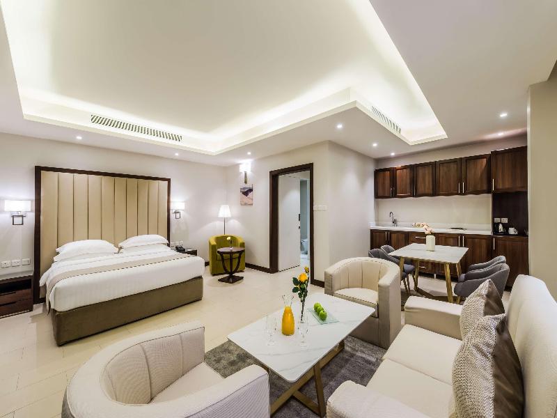 Best Western Plus Al Qurayyat City Center image