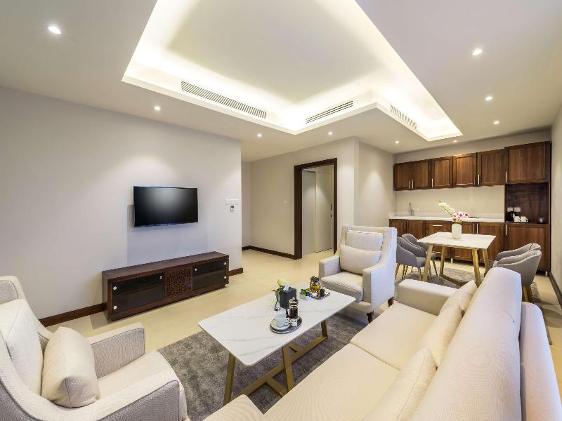 Best Western Plus Al Qurayyat City Center image