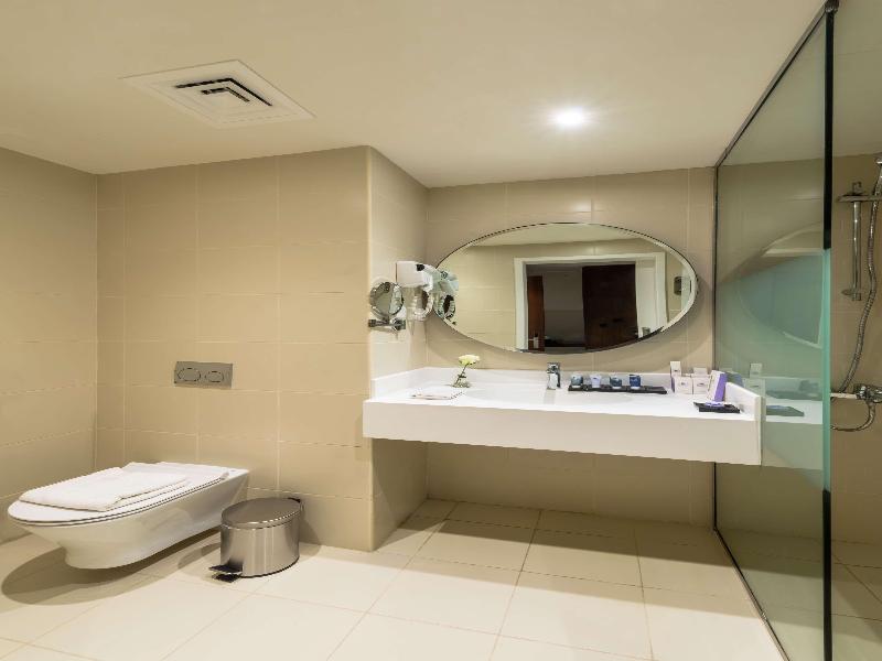 Best Western Plus Al Qurayyat City Center image