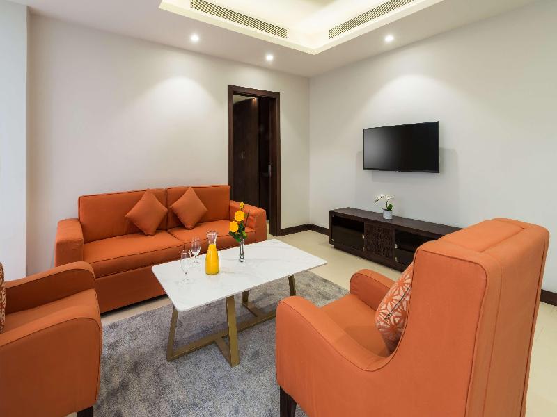 Best Western Plus Al Qurayyat City Center image