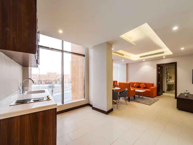 Best Western Plus Al Qurayyat City Center image