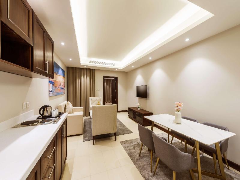 Best Western Plus Al Qurayyat City Center image