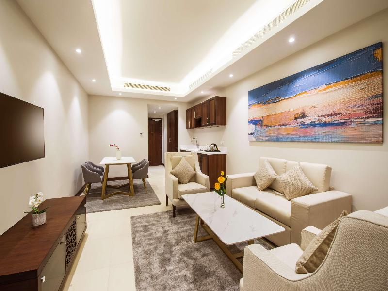 Best Western Plus Al Qurayyat City Center image