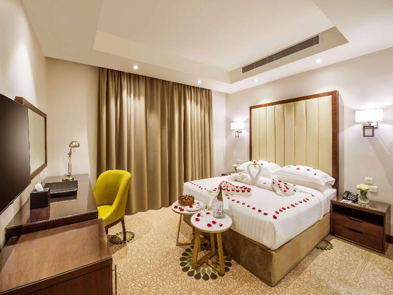 Best Western Plus Al Qurayyat City Center image