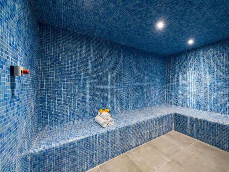 Best Western Plus Al Qurayyat City Center image