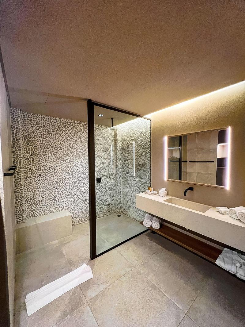 Hamares Boutique Hotel image