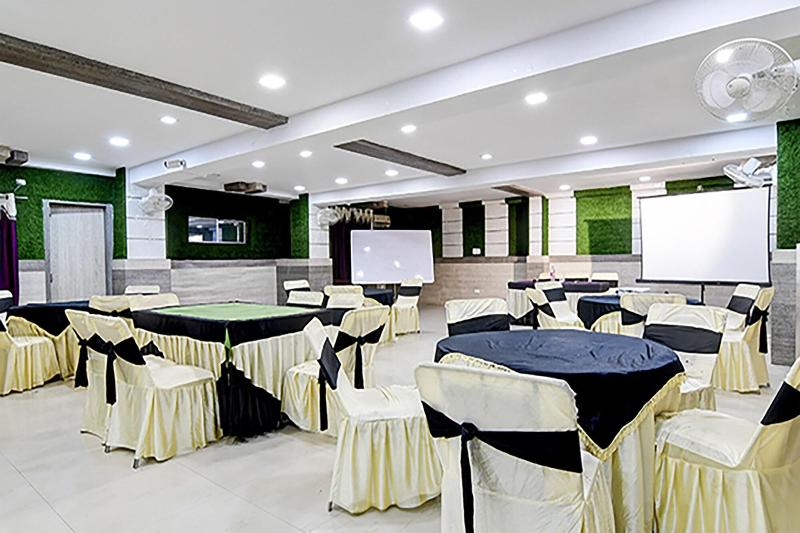 Fabhotel Star Lotus