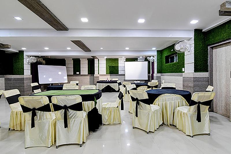 Fabhotel Star Lotus