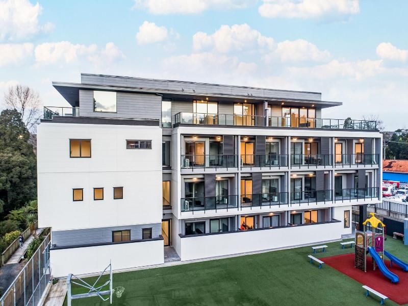 Sunrise Garden Suites image
