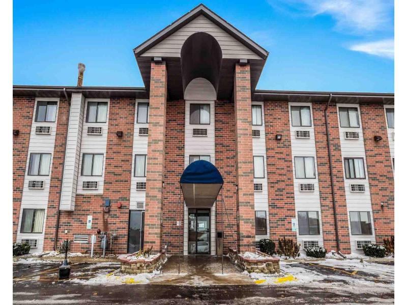 Motel 6 Elk Grove Village, Il image