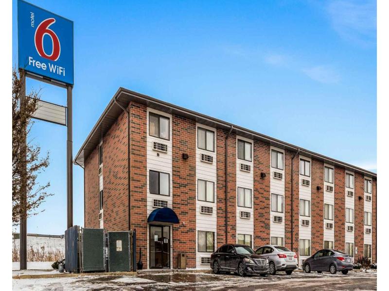 Motel 6 Elk Grove Village, Il image