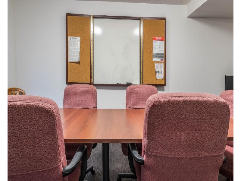 Motel 6 Elk Grove Village, Il image