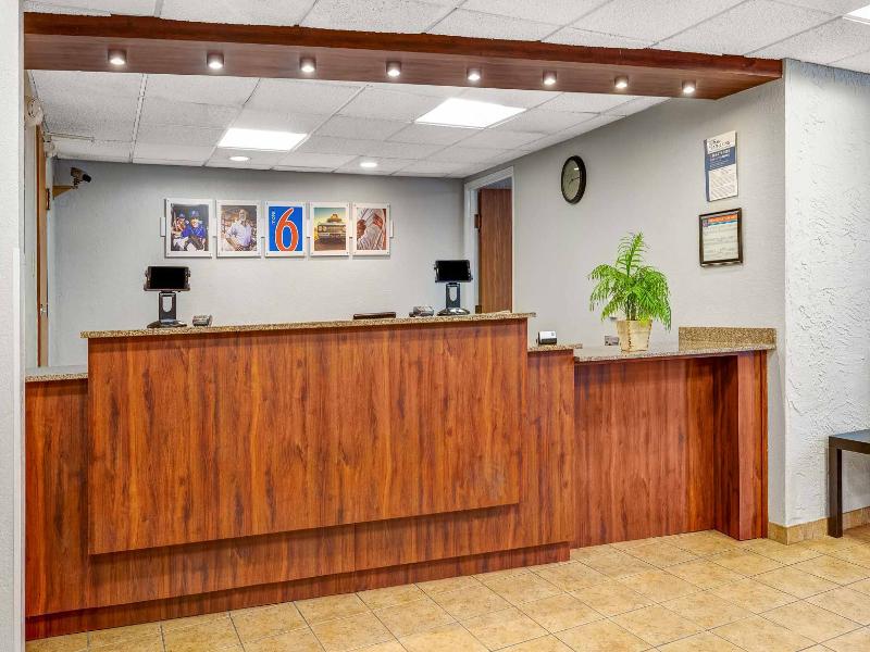 Motel 6 Elk Grove Village, Il - O'Hare GA image
