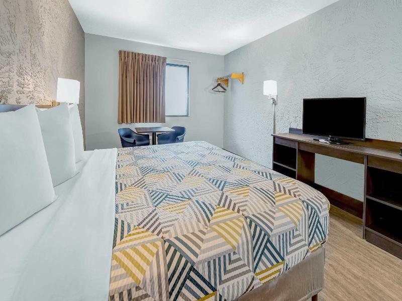 Motel 6 Elk Grove Village, Il - O'Hare GA image