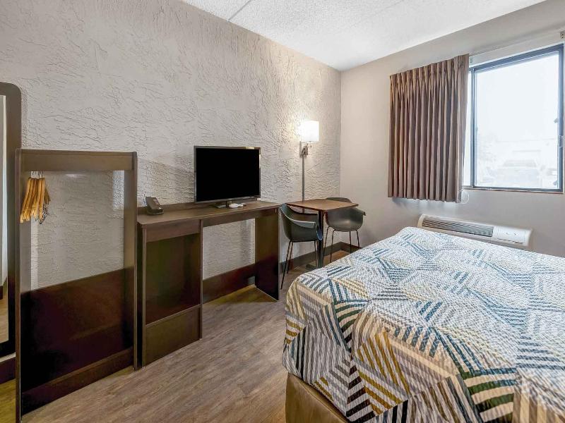 Motel 6 Elk Grove Village, Il - O'Hare GA image