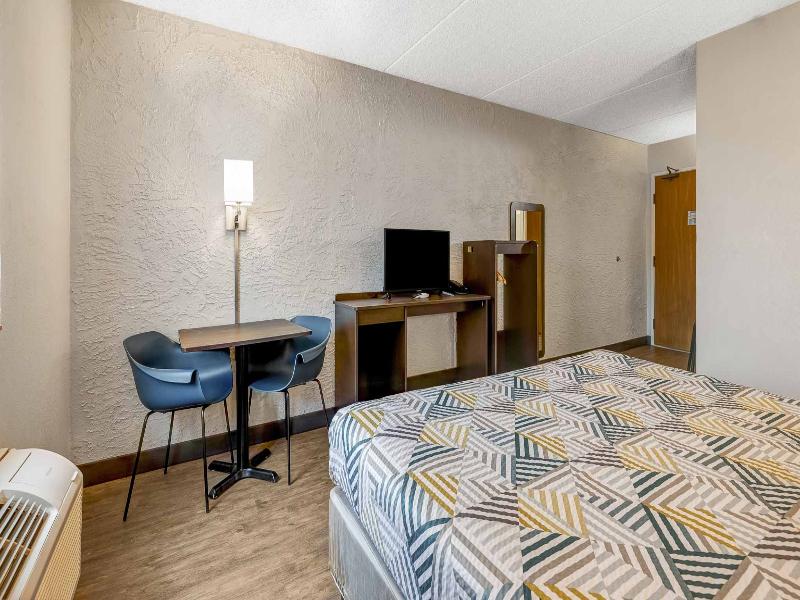 Motel 6 Elk Grove Village, Il - O'Hare GA image
