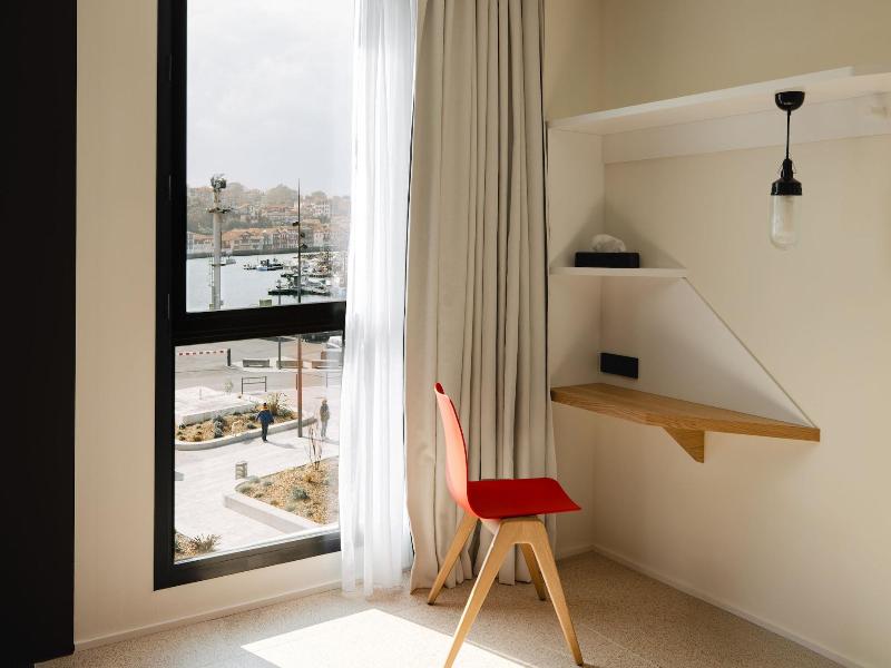 Bizipoz Hotel image