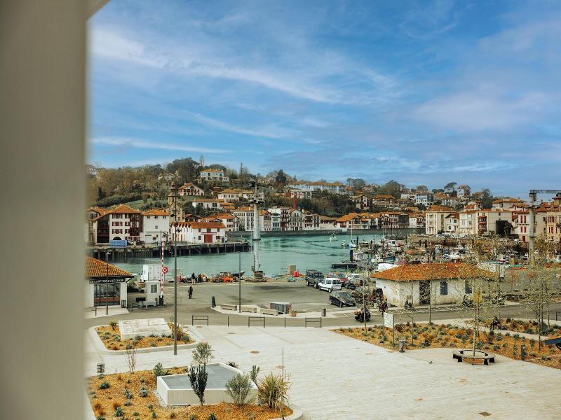 Bizipoz Hotel image