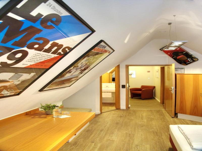 Hotel Reinhardts image