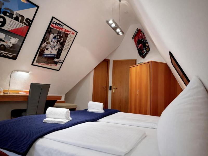 Hotel Reinhardts image