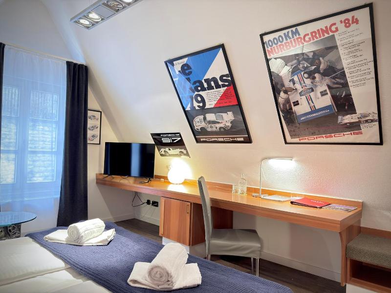 Hotel Reinhardts image