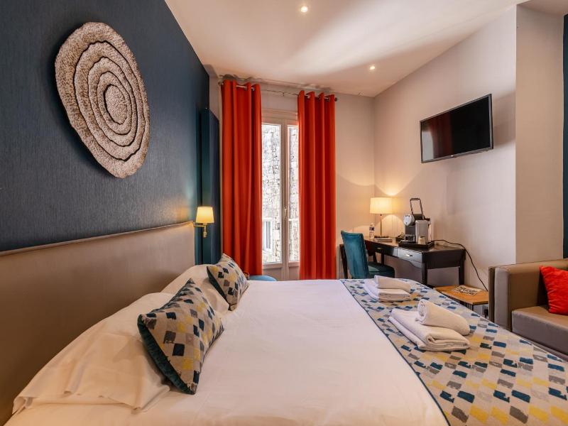 Hotel Les Glycines image