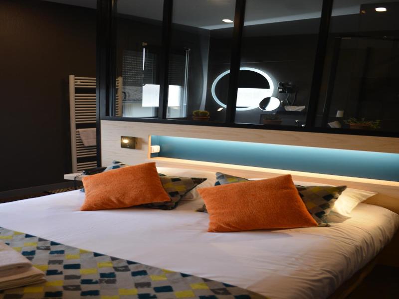 Hotel Les Glycines image
