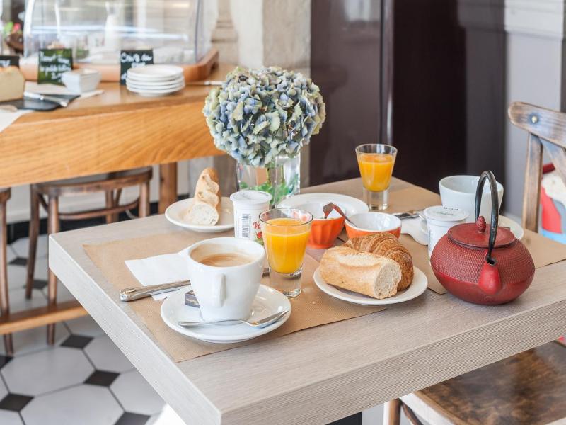 Hotel Les Glycines image
