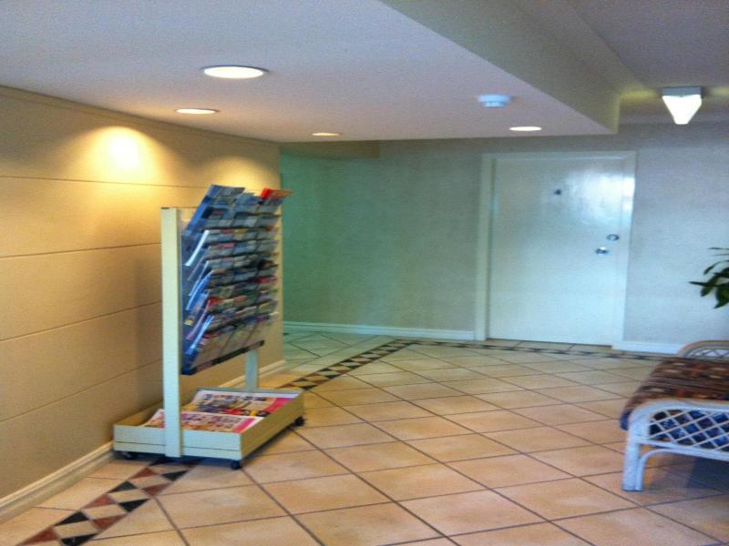 Carool Holiday Apartments image