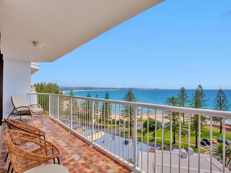 Carool Holiday Apartments image