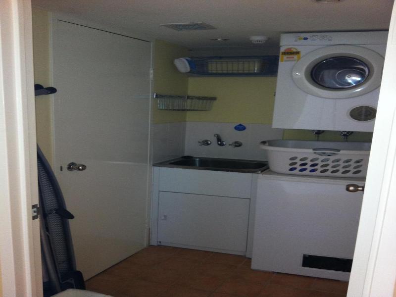 Carool Holiday Apartments image