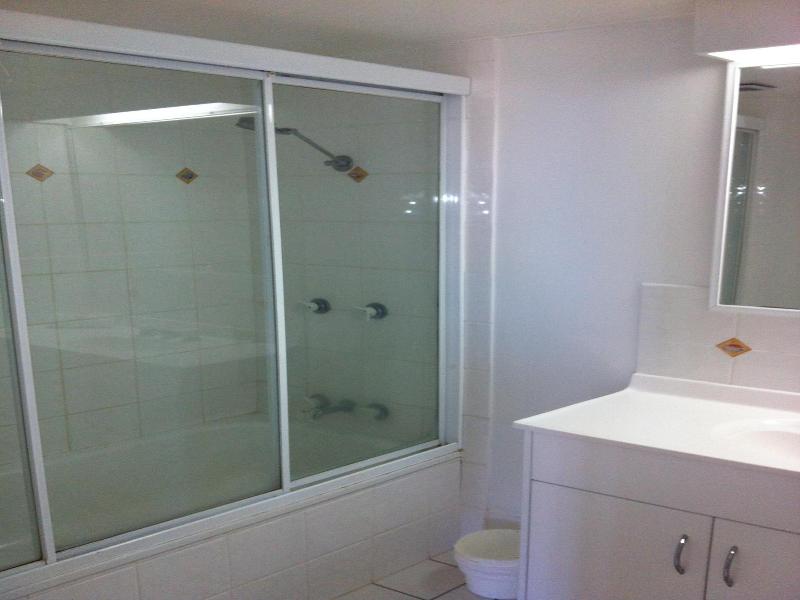 Carool Holiday Apartments image