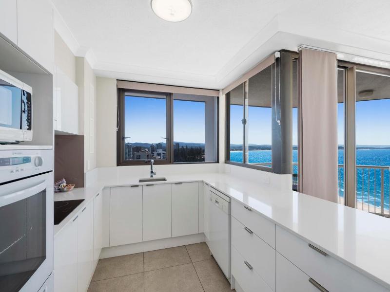 Carool Holiday Apartments image